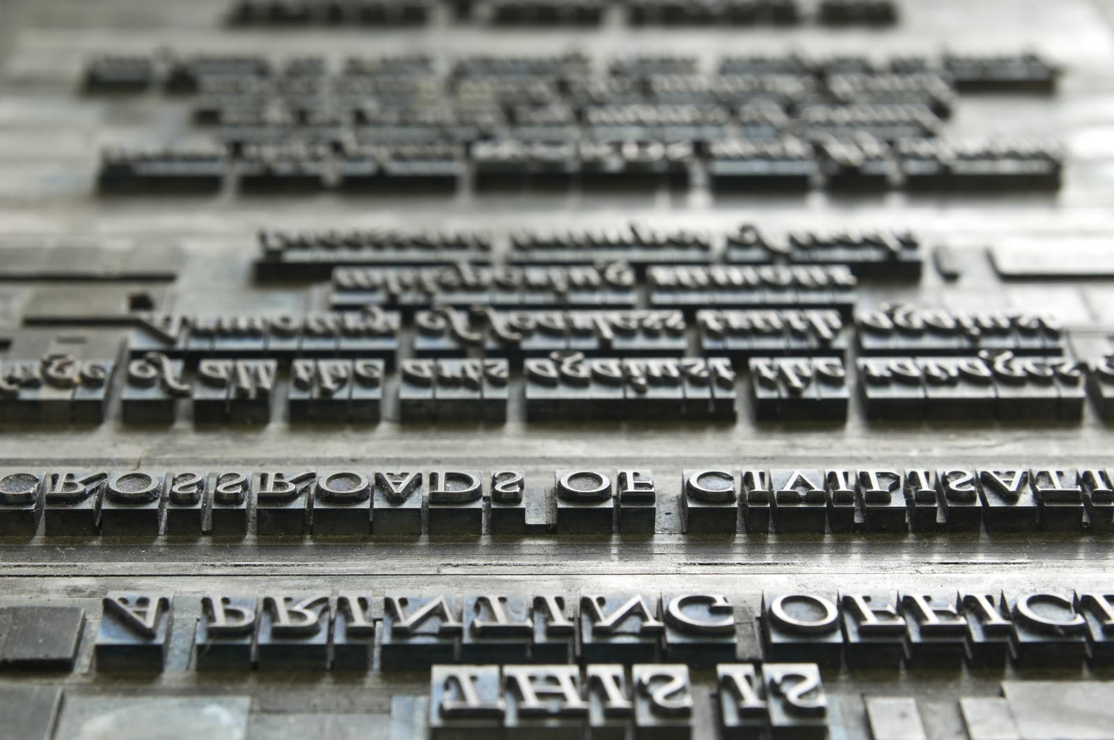 Zajęcie dla hardkorowych fanów puzzli. Źródło: sprydigital.com - Zawody, które przegrały z postępem technologicznym - dokument - 2021-06-04