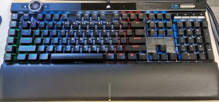 Corsair K100 RGB OPX to wisienka na torcie w ofercie „Korsarzy”. - Najlepsze klawiatury gamingowe. Ranking na 2024 rok - dokument - 2024-09-03