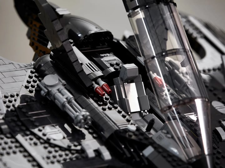 Źródło: LEGO, materiały promocyjne - Być może to ostatni raz, kiedy ten wycofany z produkcji model jest w tak dobrej cenie. Wkrótce wartość zestawu LEGO Batwing może poszybować w górę jak Batman nad ulicami Gotham - wiadomość - 2024-09-29