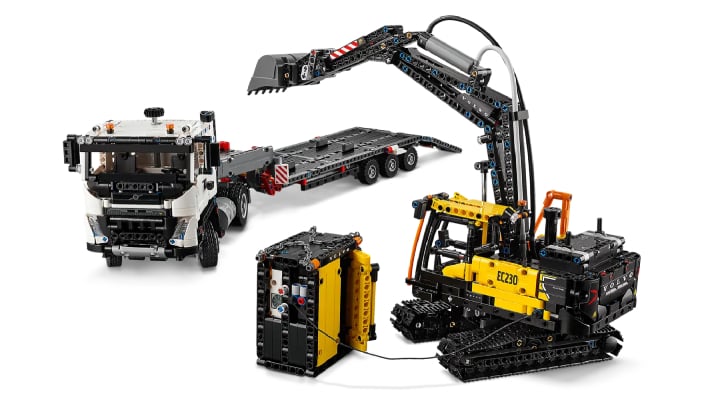 Źródło: LEGO.pl, materiały promocyjne - Tegoroczna perełka w ofercie LEGO Technic teraz 26% tańsza! Volvo FMX i koparka EC230 Electric to mierzący około 70 cm zestaw, który przypomina mi, za co kocham klocki duńskiego producenta - wiadomość - 2024-09-22