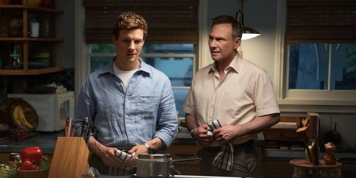 Dexter: Original Sin, Clyde Phillips, Showtime Studios, 2024 - Są już pierwsze zdjęcia z nowej serii Dexter. Tak wygląda młody Dexter i jego rodzina - wiadomość - 2024-07-19