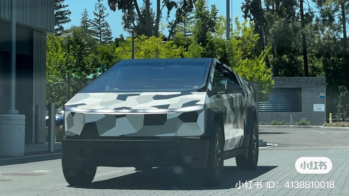 Tak ma wyglądać Cybertruck - samochód Elona Muska dostrzeżony na drodze - ilustracja #2