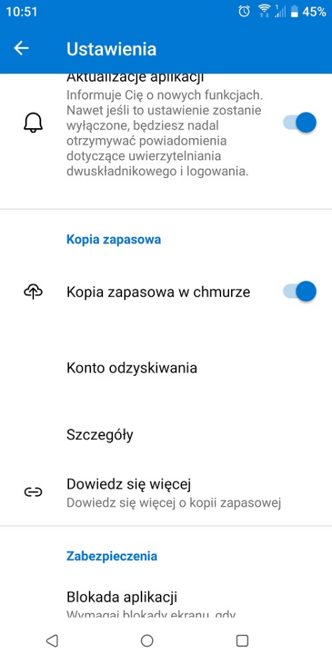 Opcję skopiowania do chmury danych z Microsoft Authenticatora znajdziemy w ustawieniach aplikacji. Źródło: własne / Microsoft Authenticator.