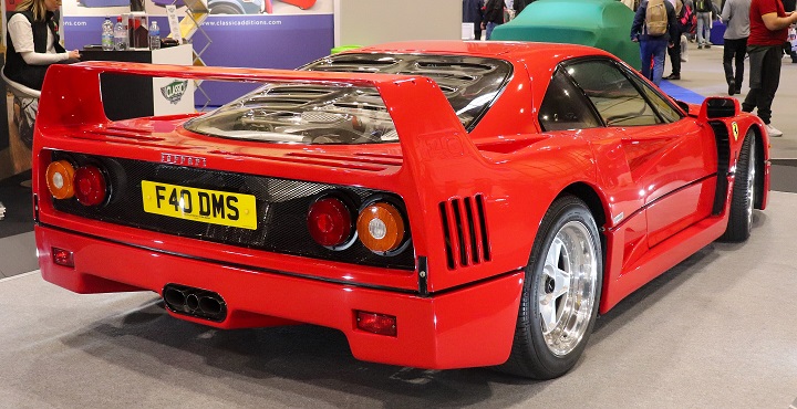 Ferrari F40 – widok z tyłu. Źródło: Vauxford | Creative Commons