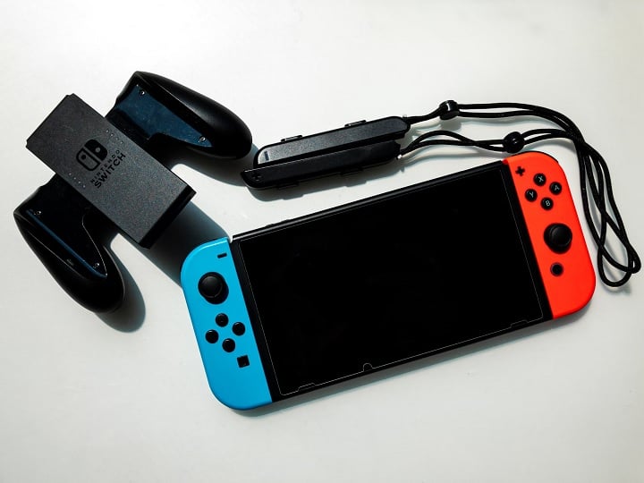 Nintendo Switch 2 zapowiada się na rozwinięcie pomysłów z pierwowzoru, a nie na rewolucję. Źródło: Daniel Rykhev | Unsplash. - Wszystko o Nintendo Switch 2 - data premiery, specyfikacja, cena. Na bieżąco aktualizowane informacje - wiadomość - 2024-11-06