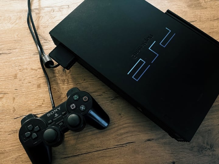 PlayStation 2 w wersji Fat. Źródło: Fotografia własna