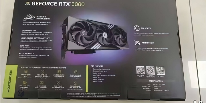 Przód opakowania od RTX-a 5080 Gaming Trio. Źródło: Chiphell. - Pierwszy niereferencyjny RTX 5080 wyciekł; 16 GB pamięci VRAM to już w zasadzie pewnik - wiadomość - 2025-01-03