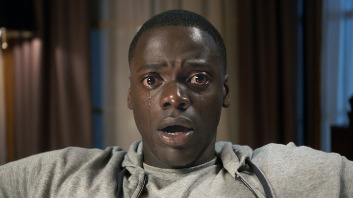 Get Out, Jordan Peele, Universal Pictures, 2017 - Najlepsze horrory i czarne komedie na Halloween na Netflixie w 2024 roku - wiadomość - 2024-10-16