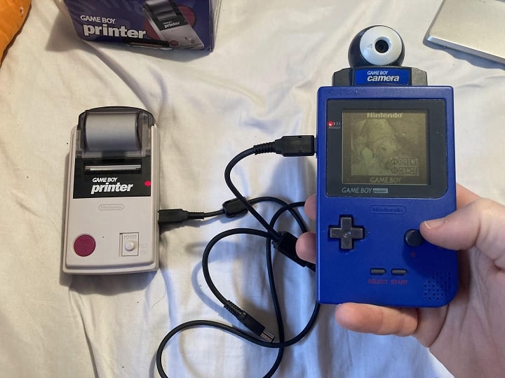 Game Boy Printer i Camera stanowiły niecodzienny duet. Źródło: Reddit. - Ta przystawka od Nintendo robiła selfie, zanim to było modne. Game Boy dostał akcesoria rodem z umysłu retrofuturysty - wiadomość - 2025-01-24